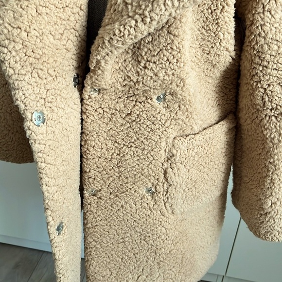 HOST PICK ✨Oversized Faux Teddy Sherpa Coat Double Breast Fully Lined, Size S/M - Picture 5 of 10